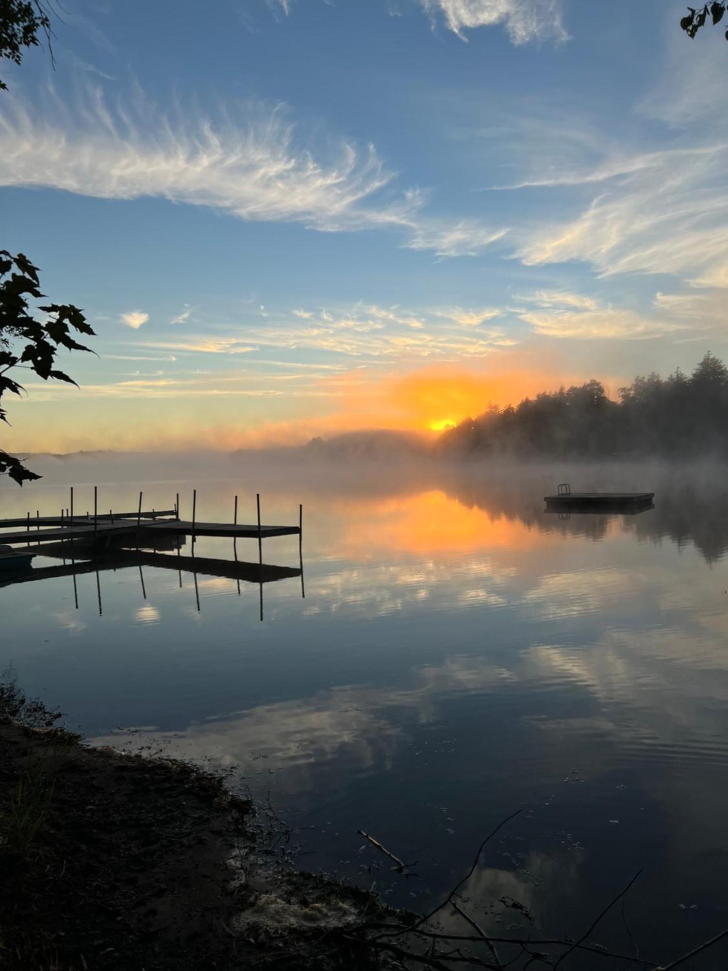 Elemental Resort Gwinn Buitenkant foto